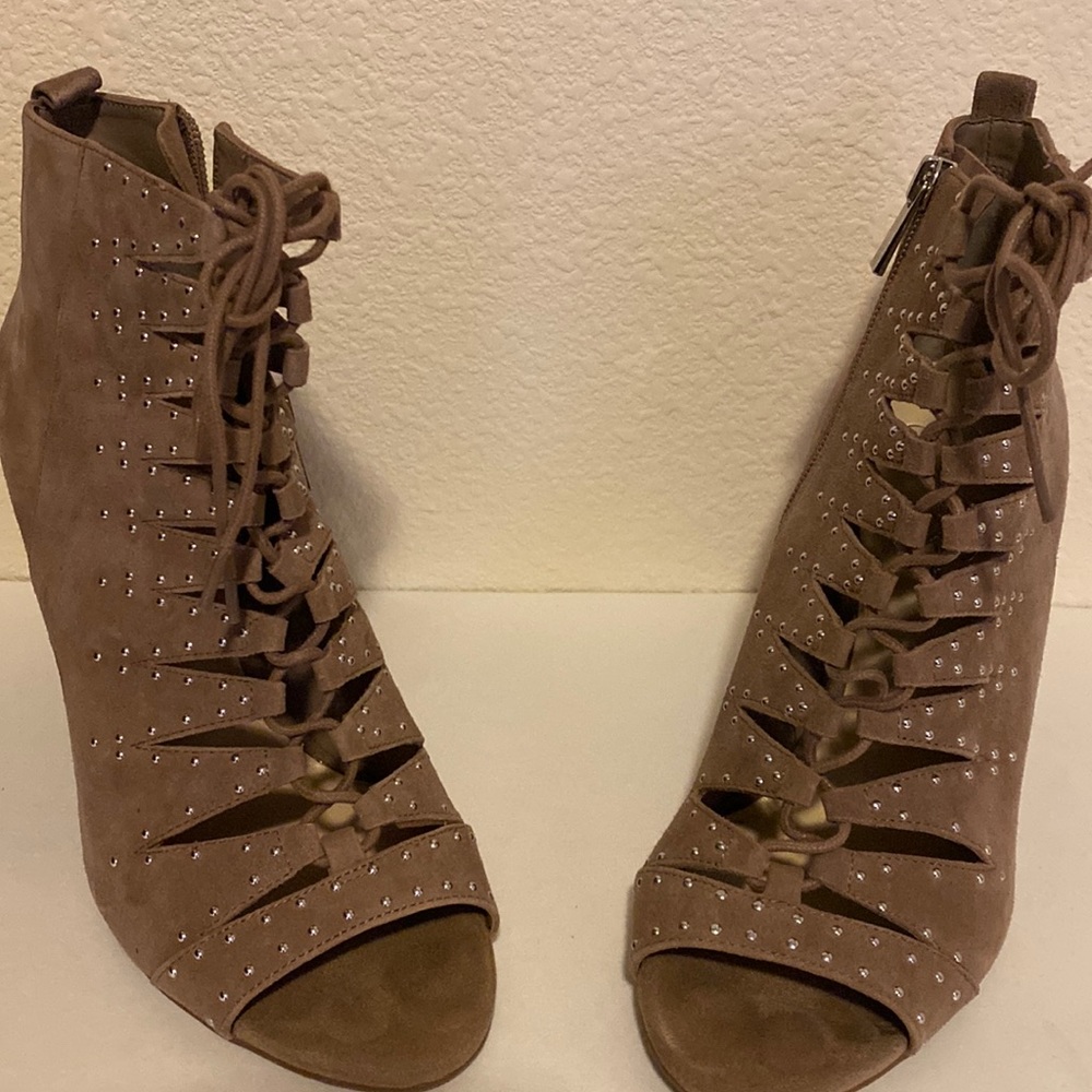 Jessica Simpson Wedges